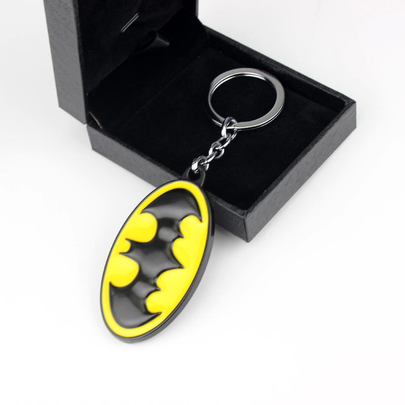 Chaveiro de metal oval preto e - Men Accessories Fashion avaliação e preço